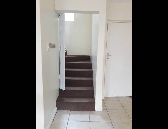 2 BEDROOM TOWNHOUSE RENTED IN LORRAINE